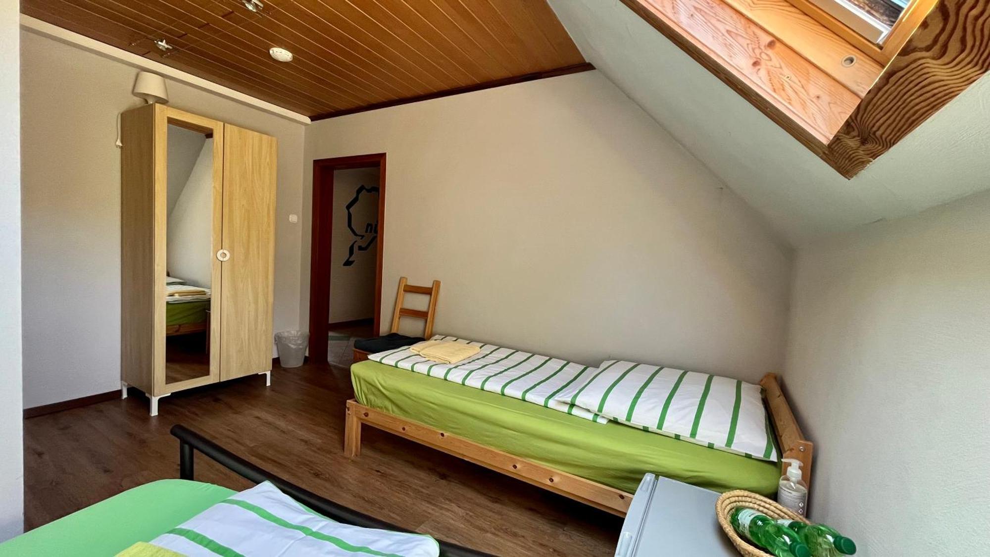 Franky House Am Nuerburgring Bed & Breakfast Quiddelbach Ngoại thất bức ảnh
